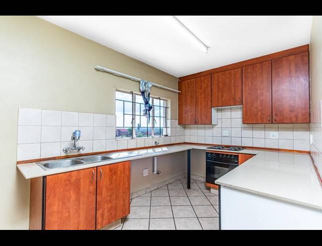3 BEDROOM APARTMENT FOR SALE IN VORNA VALLEY